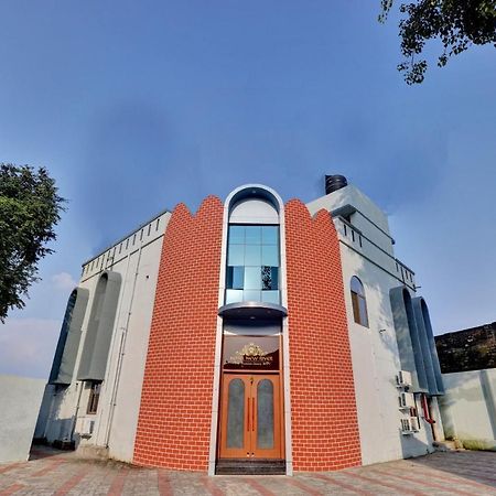 Collection O 83344 Hotel New River Rajkot Exterior photo